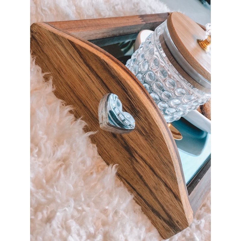 bandeja madeira com coracoes me decora casa