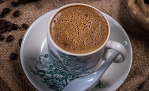 café